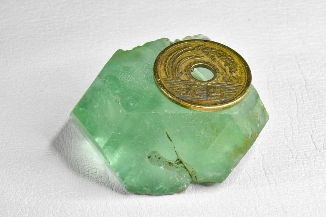 パキスタンNagar産 グリーンフローライト原石