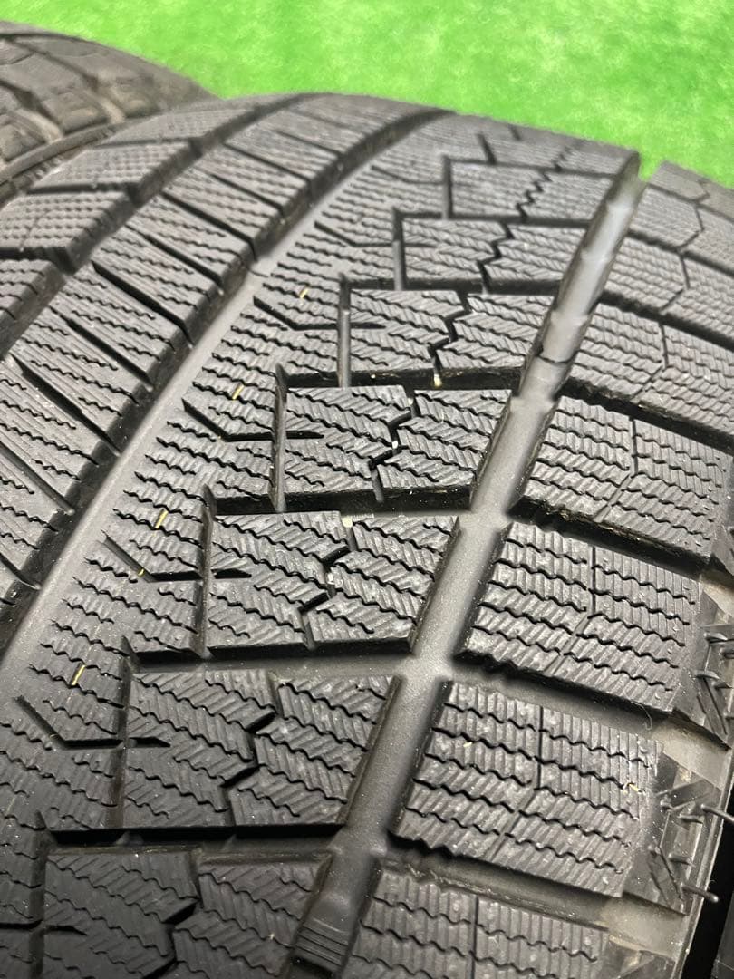 その1 2024年製 225/40R18 2本　スタッドレス　ネクセン