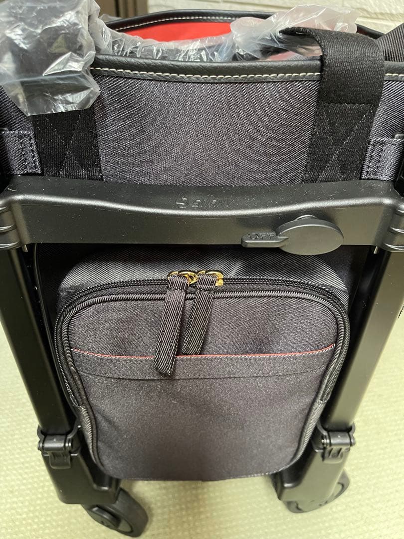 スワニーキャリーバッグ　(ストッパー付き)新品