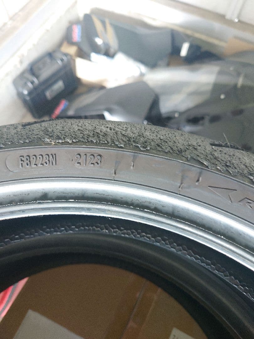 ピレリ スーパーコルサv4 sc1 200/60 120/70 タイヤ セット
