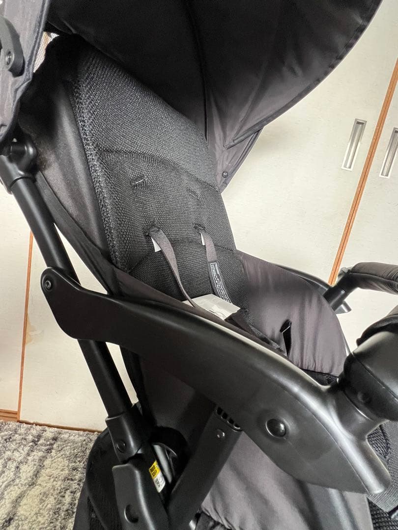 【美品】Aprica アップリカ マジカルエアーフリー ブラック 23年モデル