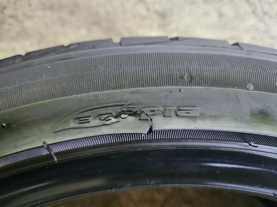 送料込☆2020年製 ブリヂストン タイヤ 215/45R17日本製☆2本