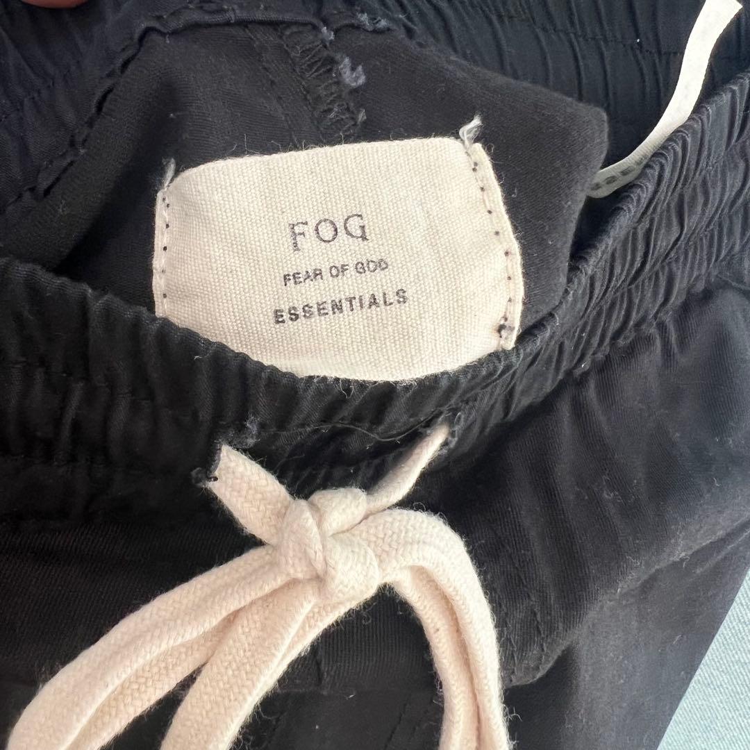 ESSENTIALS / FEAR OF GOD 裾ジップ ブラックパンツ