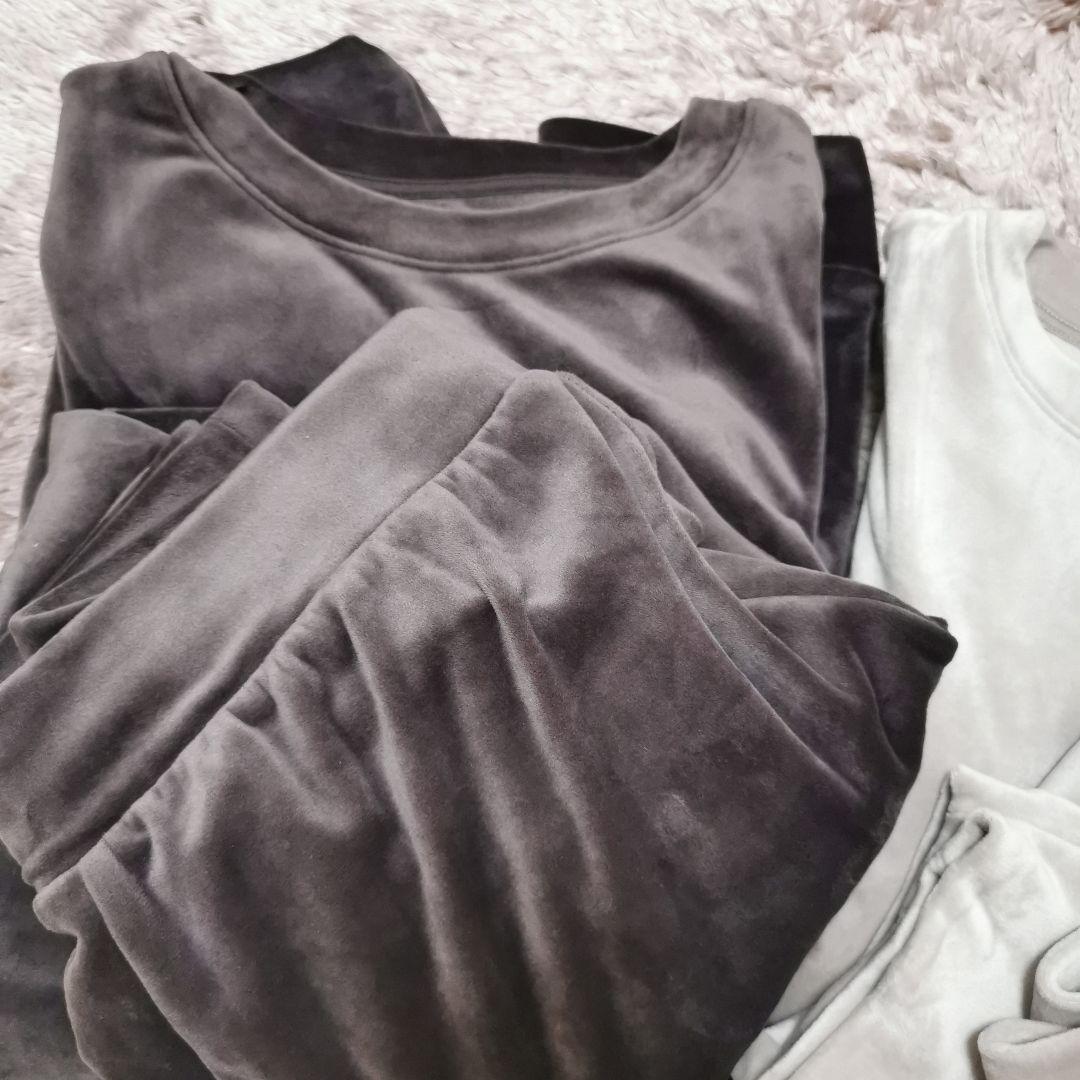 【美品】UNIQLO　ウルトラストレッチスムースセット ピンク、パープル