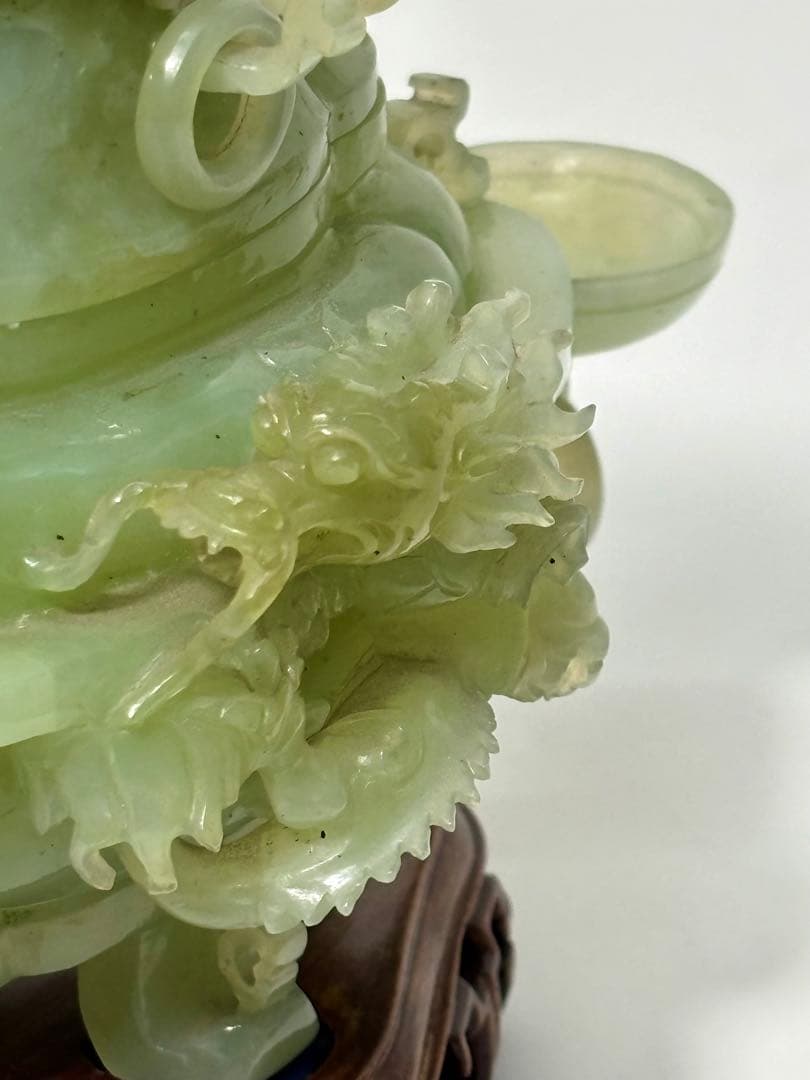 く*ん様 株*I様 #ネフライト彫刻 飾壺（龍装飾・台座付）
