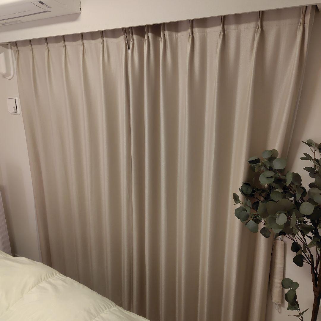 薄緑カーテン×ベージュカーテン(白レース付) ポリエステル 4点セット