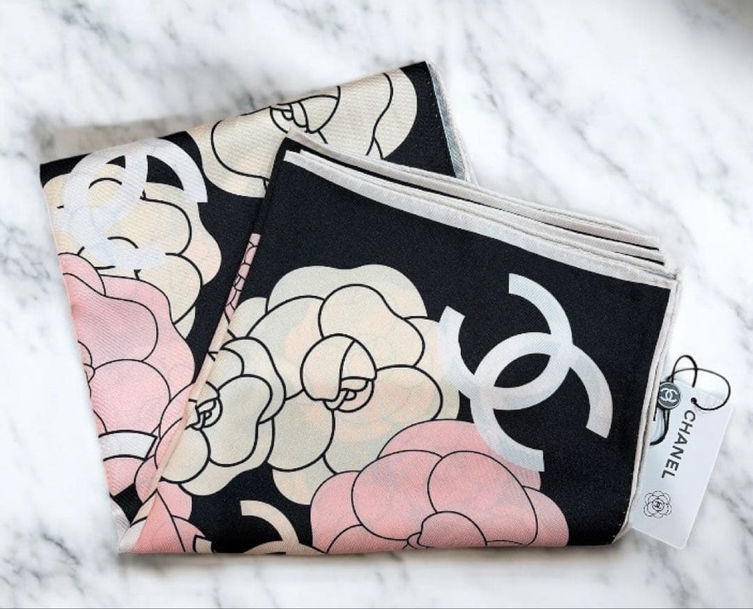 CHANEL スカーフ　シルク