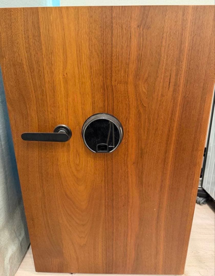 わら　ディプロマット　DBAUM800 金庫　84L