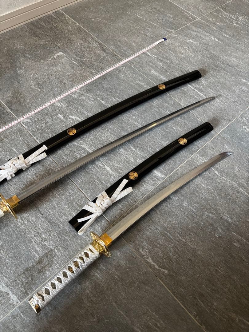 刀 レプリカ 徳川家 三葉葵 金色紋章付き 専用ケース付き 長刀 脇差 模造刀
