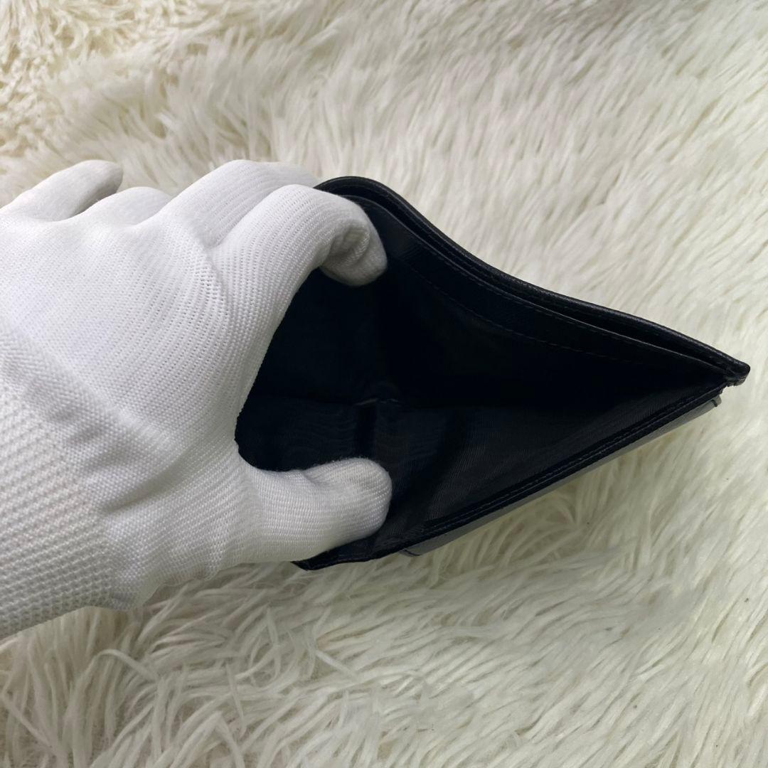 【未使用級】プラダPRADA 二つ折り財布 SAFFIANO L 黒