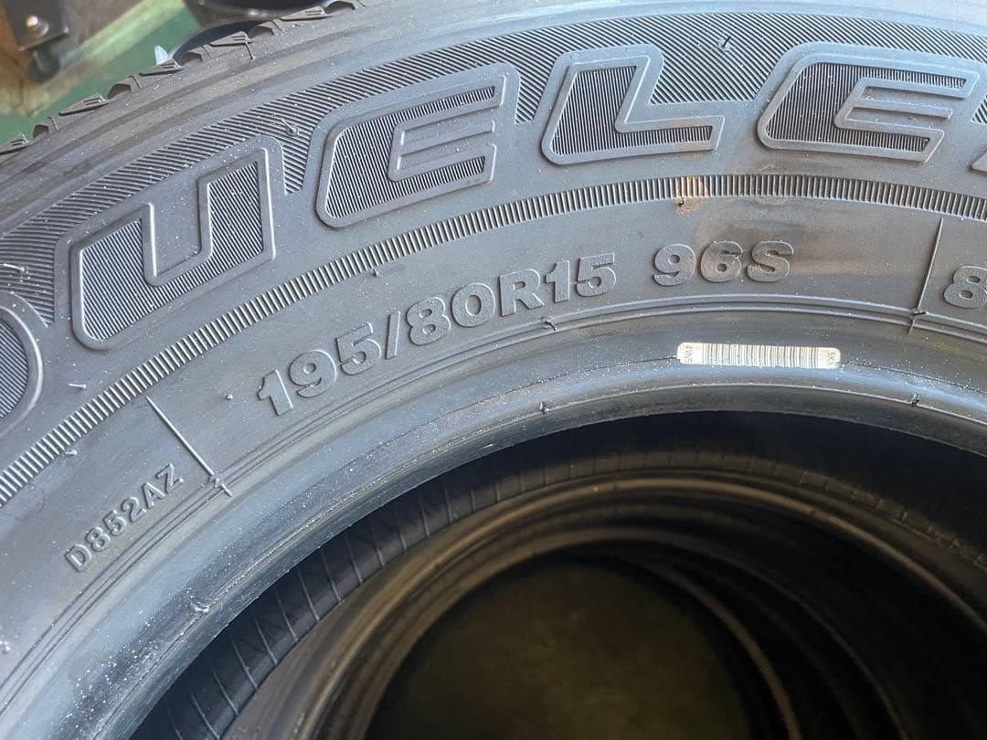 ジムニーシエラ　新車外しタイヤ　195/80R15 96S タイヤ 4本セット