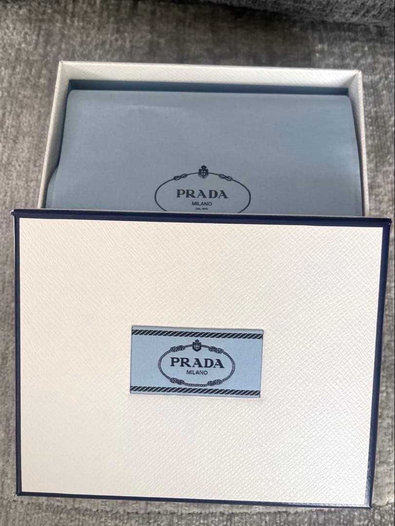 PRADA ペット 首輪 Mサイズ