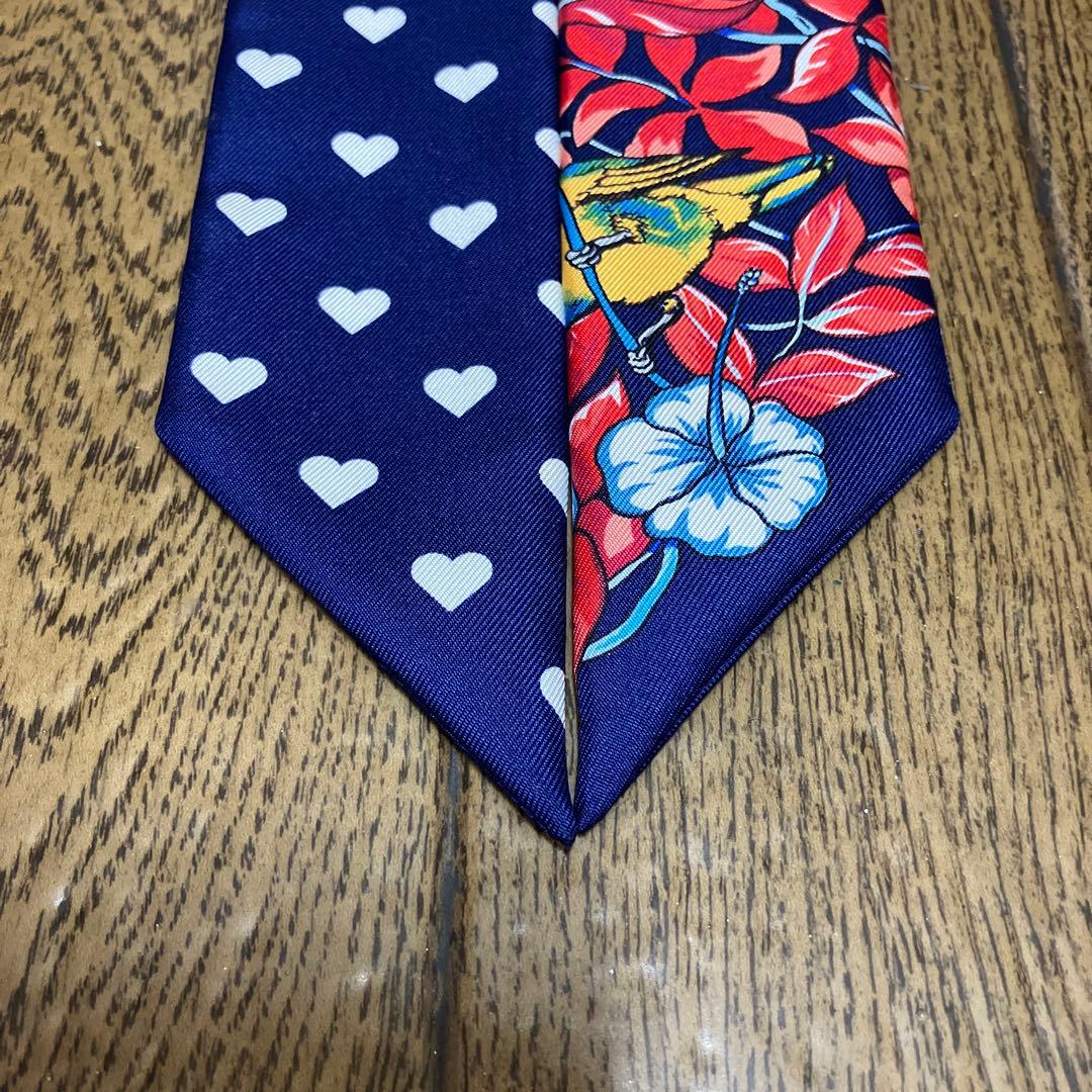 エルメス　ツイリー　未使用品レア柄❣️ 「ジャングルラブラブ」