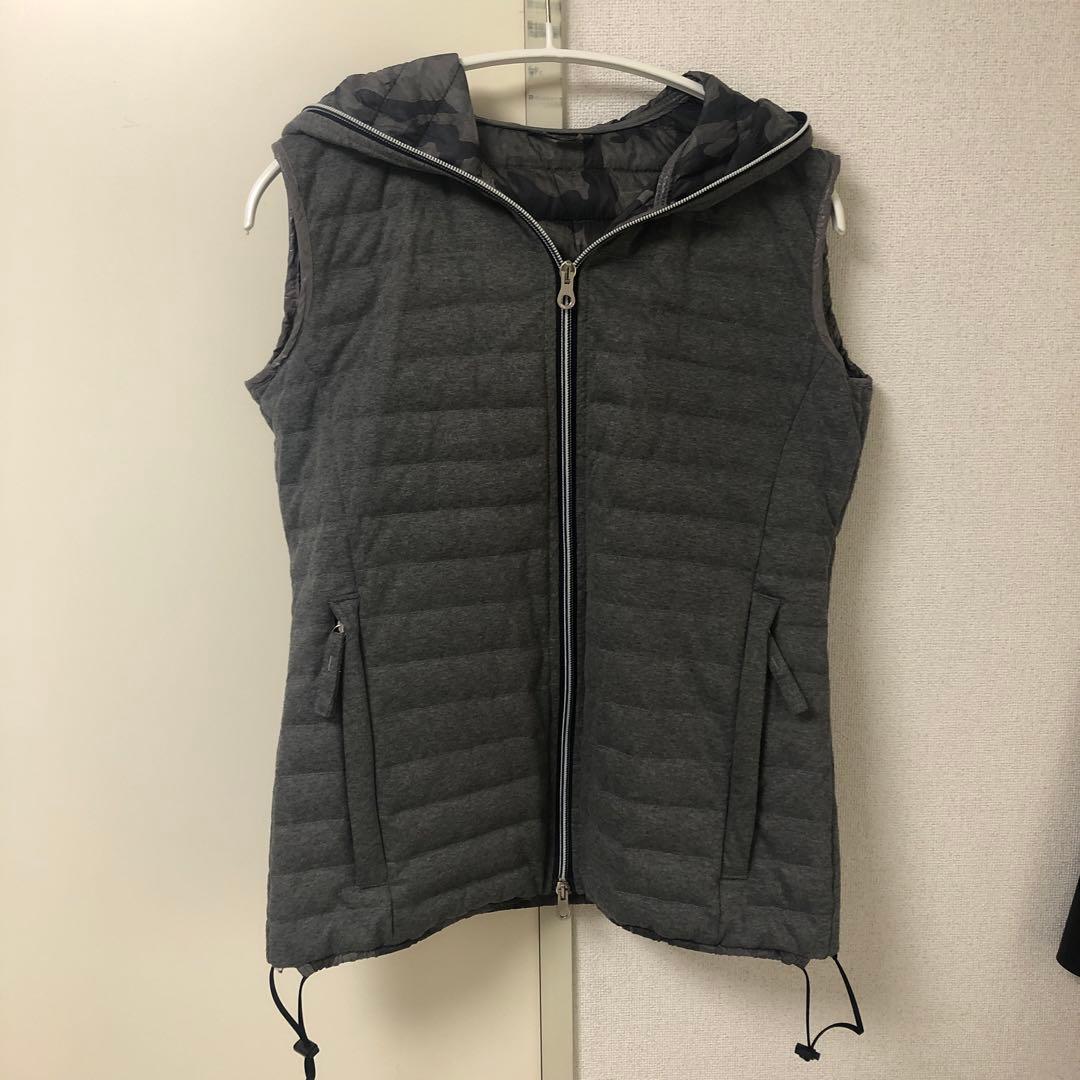 【値下げ！】デュベティカ　ライトダウンベスト グレー フード付き