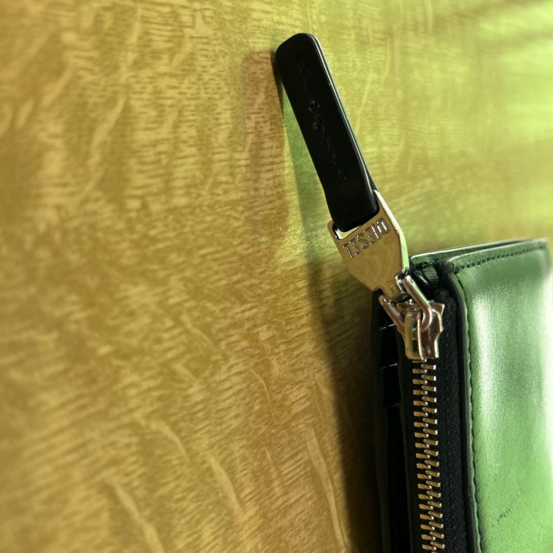 dieselブラック 二つ折り財布 ロゴ入り