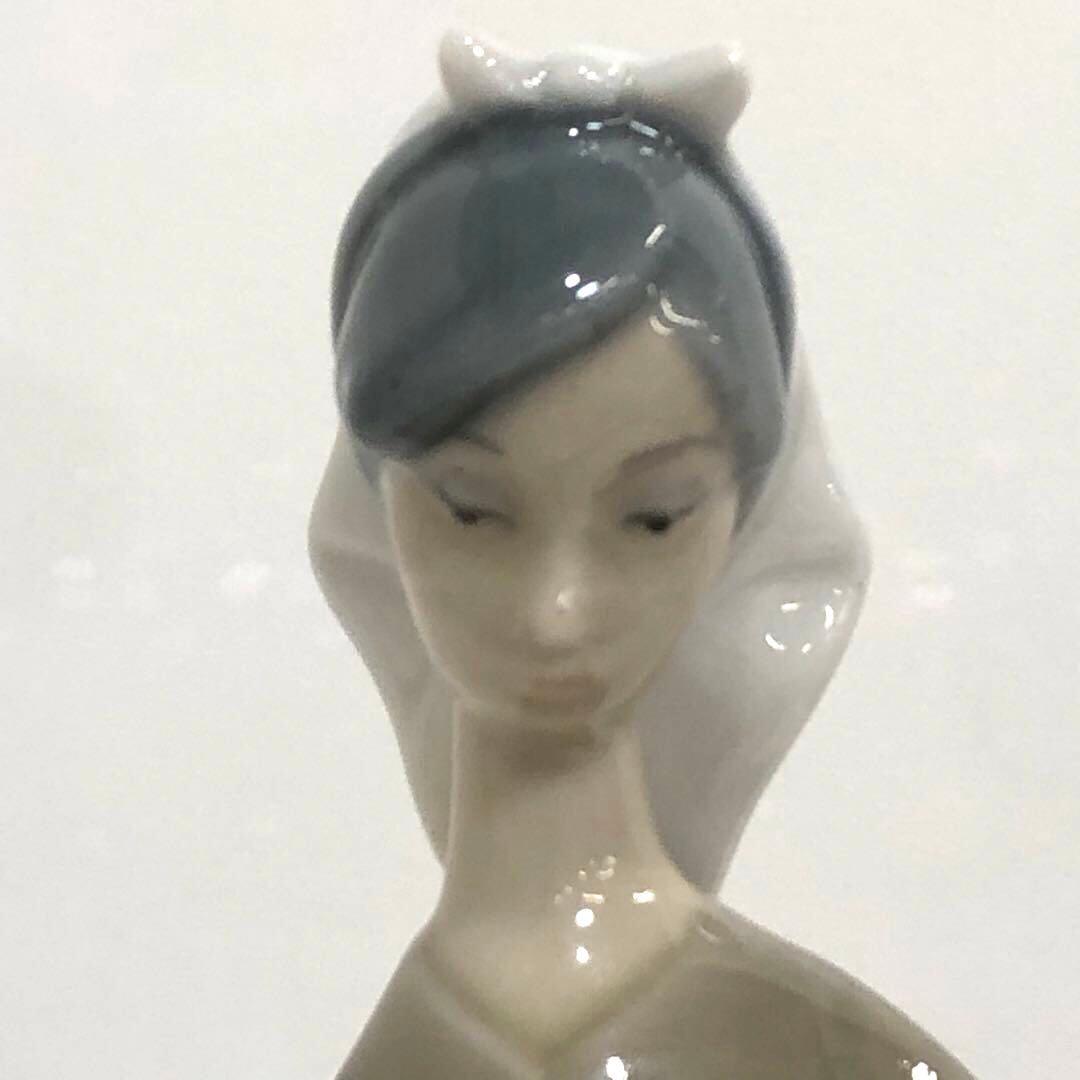 リヤドロ　フィギュリン　女性と2羽のアヒル　置物　西洋陶磁　アンティーク