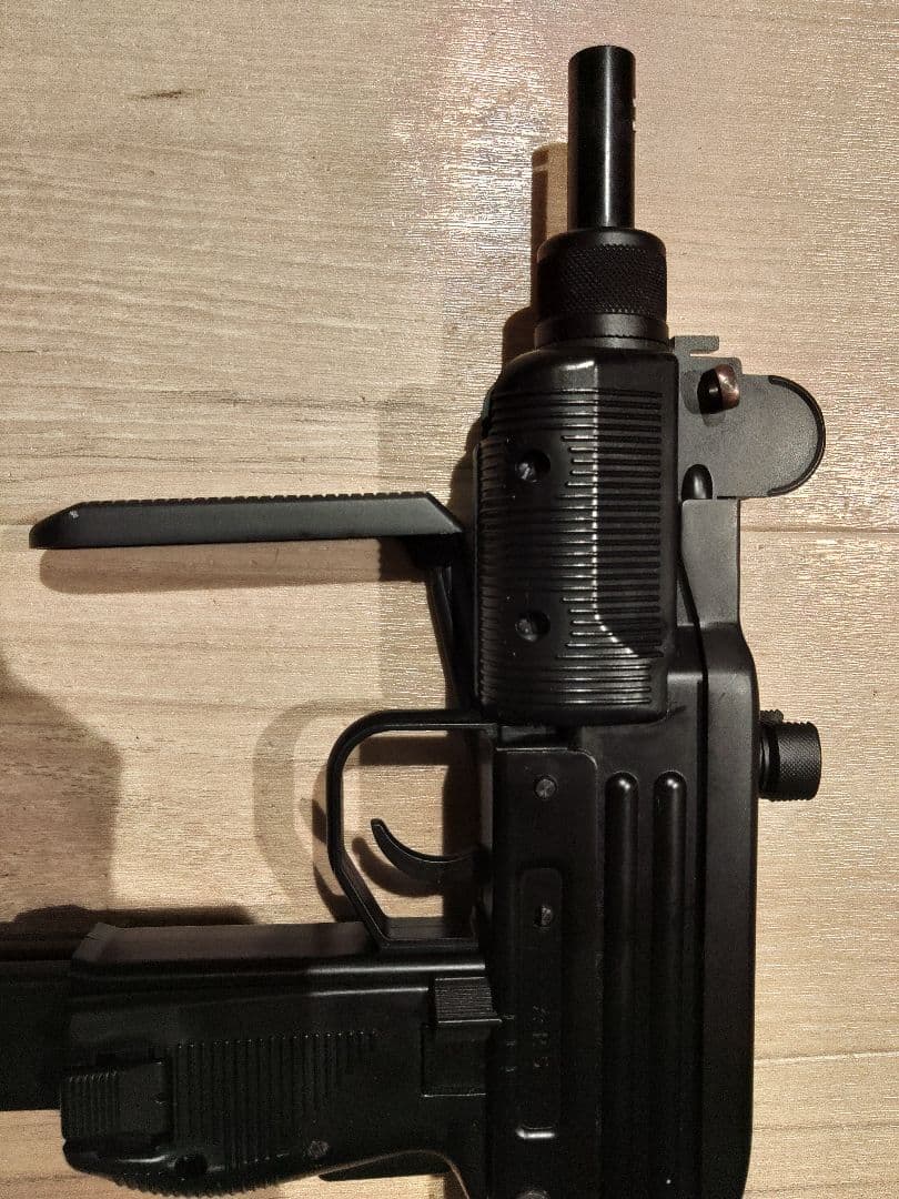 ※レオレオ　WA ミニUZI ガスブロ／美品・ケース・マガジン付