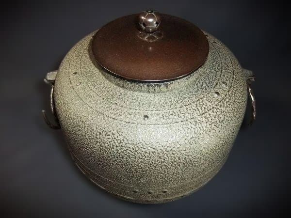 茶釜 万代屋釜 釜師「西向竹軒」作 西向竹軒 鉄製 風炉釜 鉄釜