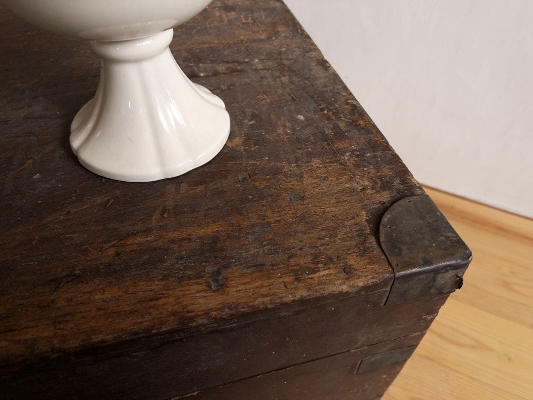 大きめ木箱　真鍮　収納箱　幅約98㎝ ディスプレイ　古道具　古家具　アンティーク