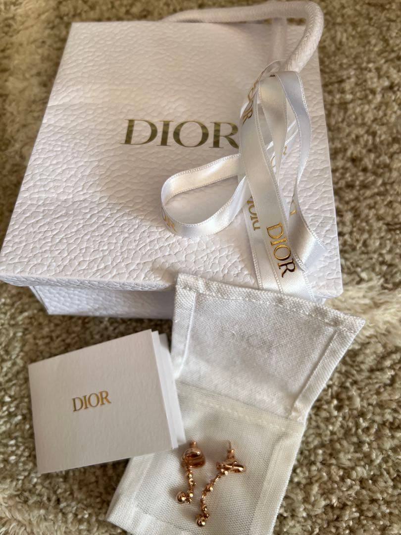 年末年始限定お値下げ　Dior ディオールピアス PINK GOLD