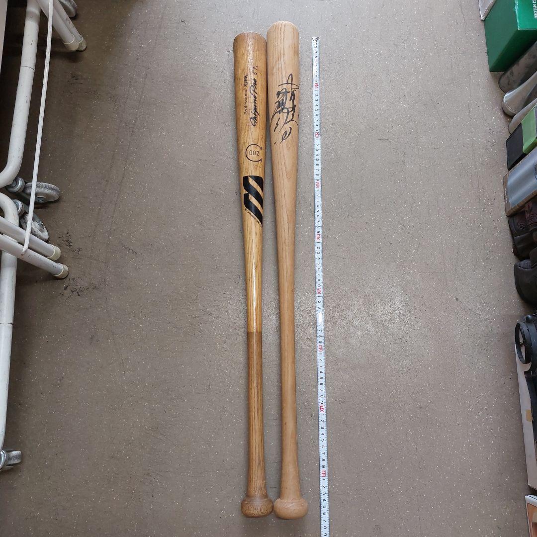 サイン入りバット 落合博満 だと思われます 古物 傷 汚れあり 1本はわからず