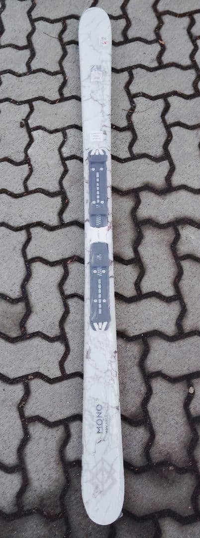 新品24 ZUMA 158 白系フリースタイルスキー　LOOKビンディング付き