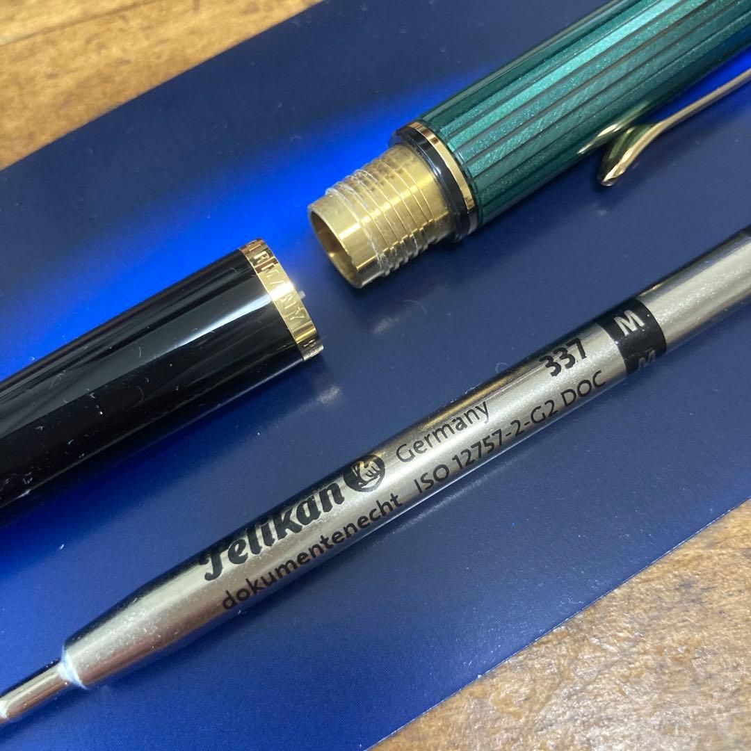 【新品未使用】ペリカン　スーべレーン　ノック式ボールペン　緑縞