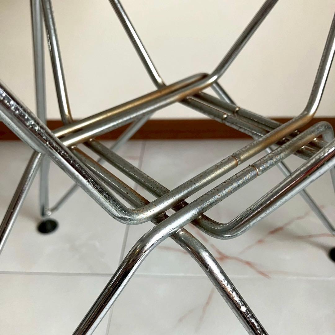 イームズ サイドシェルチェア Vitra社