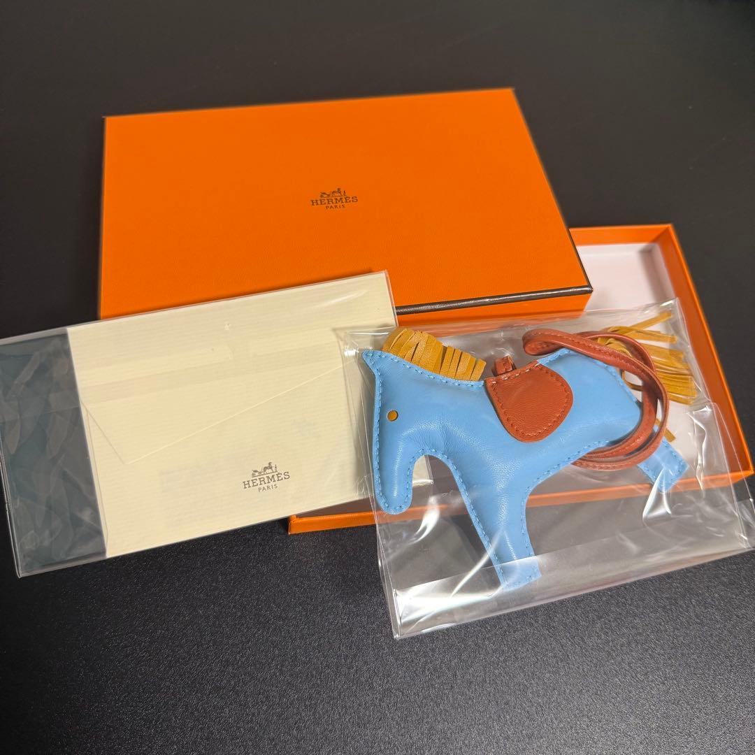 HERMES 馬型キーホルダー ブルー MM(ミディアム)サイズ