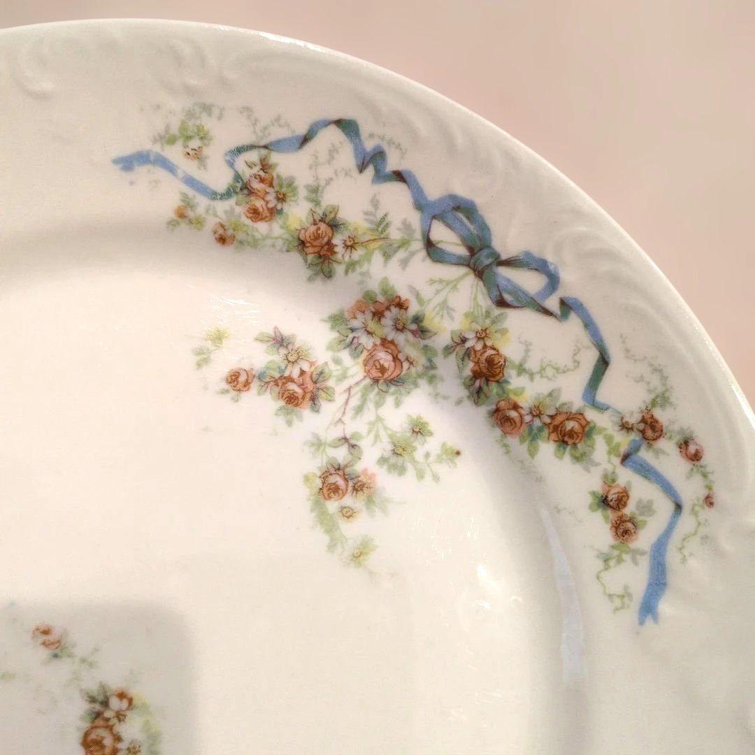 ヴィクトリアン　花柄リボン装飾 ホワイトプレート 2枚セット