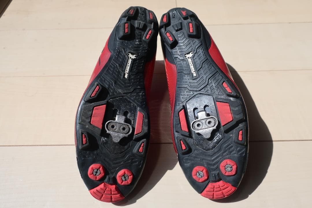 シマノ MTBシューズ XC7