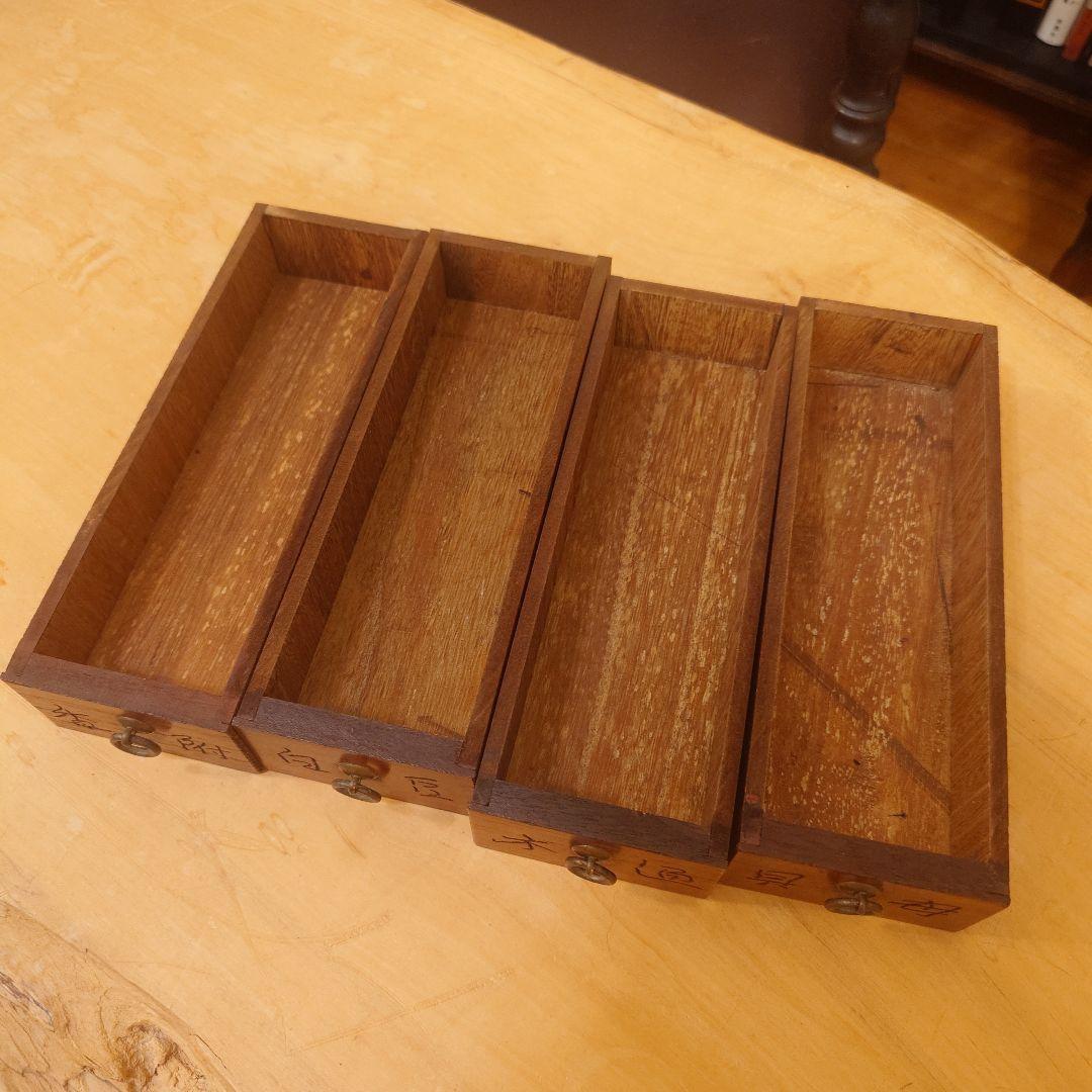 u*4様 アジアンスタイル　薬箪笥　木製収納家具　アンティーク