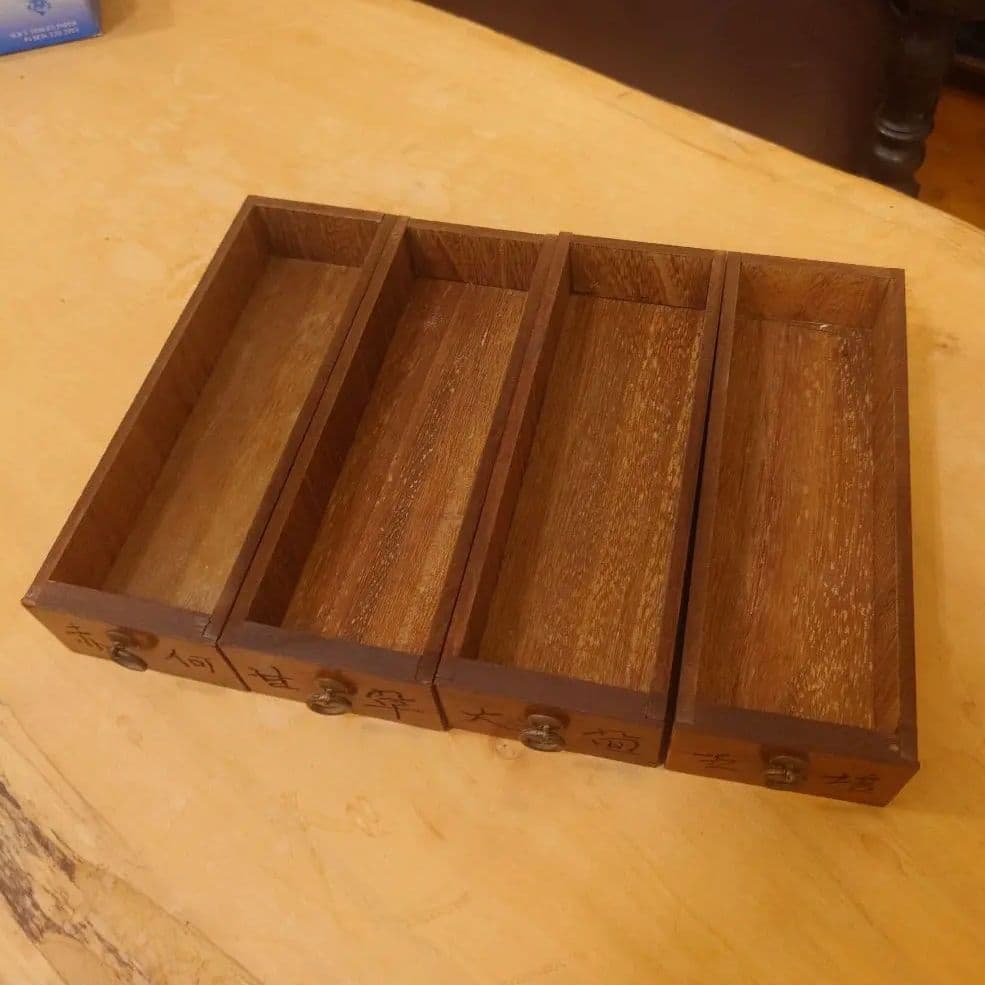 u*4様 アジアンスタイル　薬箪笥　木製収納家具　アンティーク