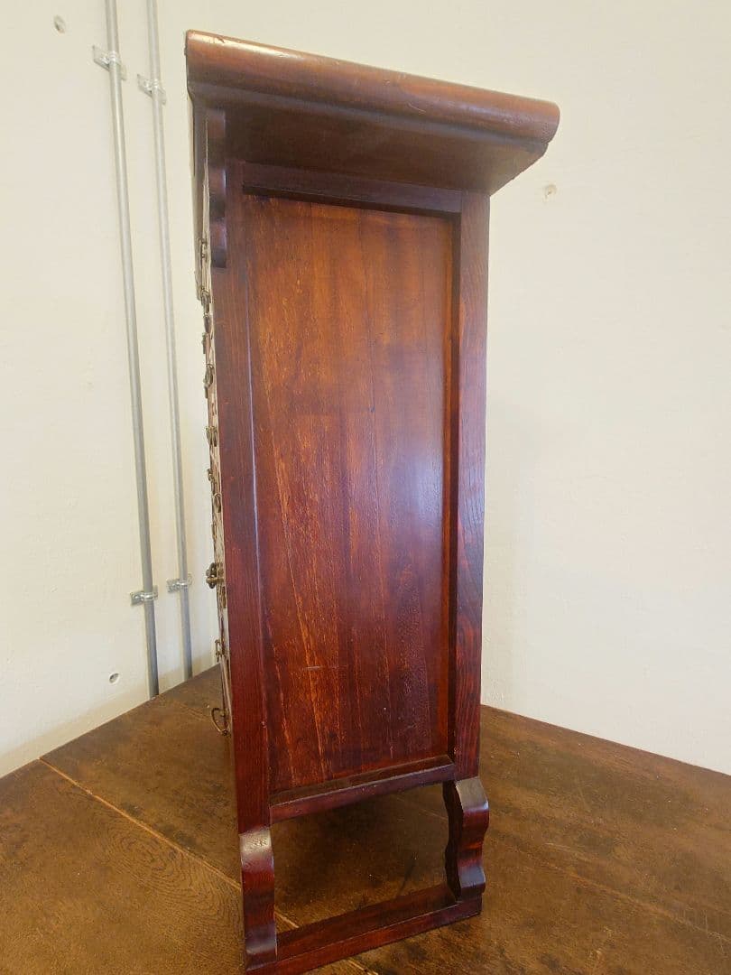 u*4様 アジアンスタイル　薬箪笥　木製収納家具　アンティーク