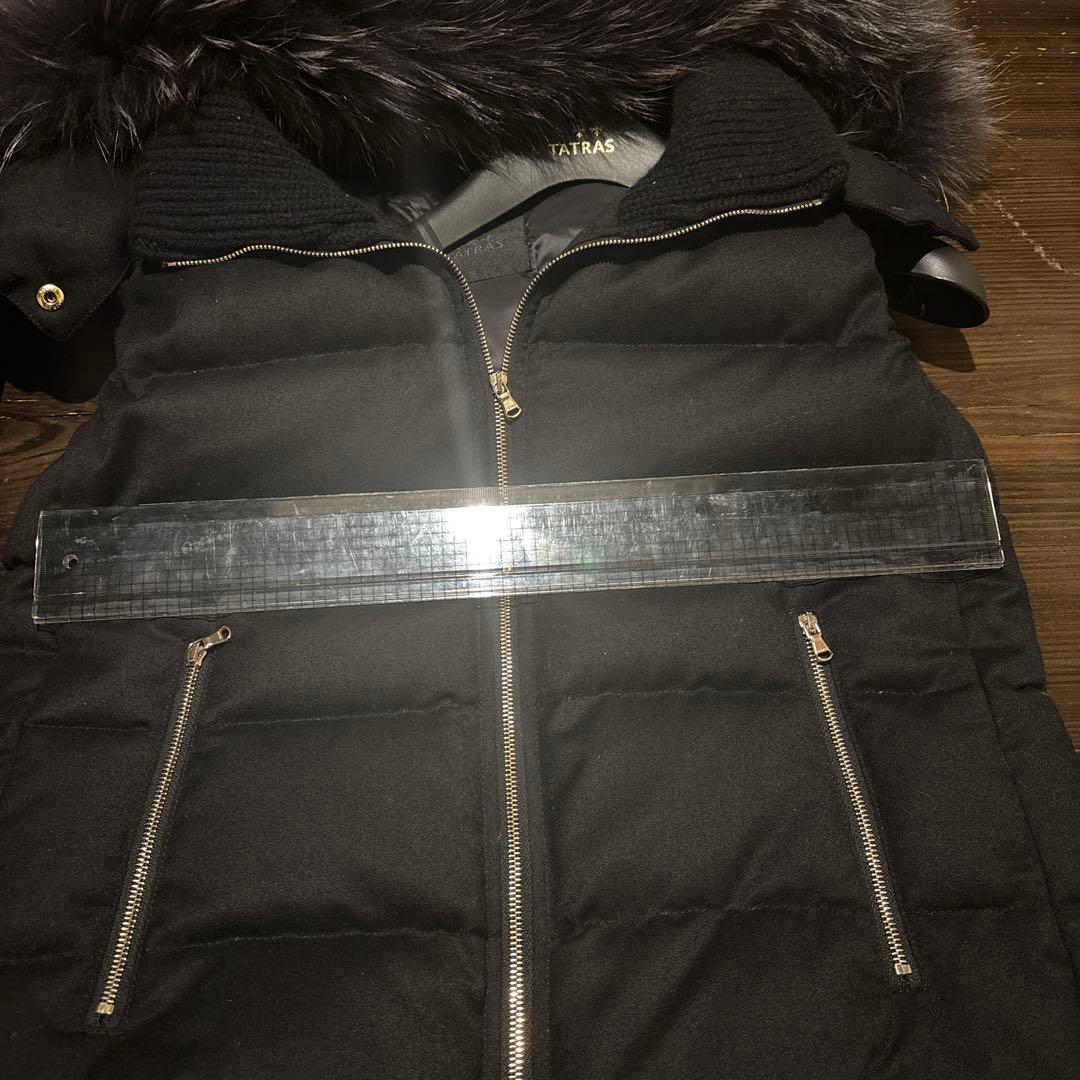 １６日まで値下げ！！ TATRAS ブラックダウンベスト ファー付き