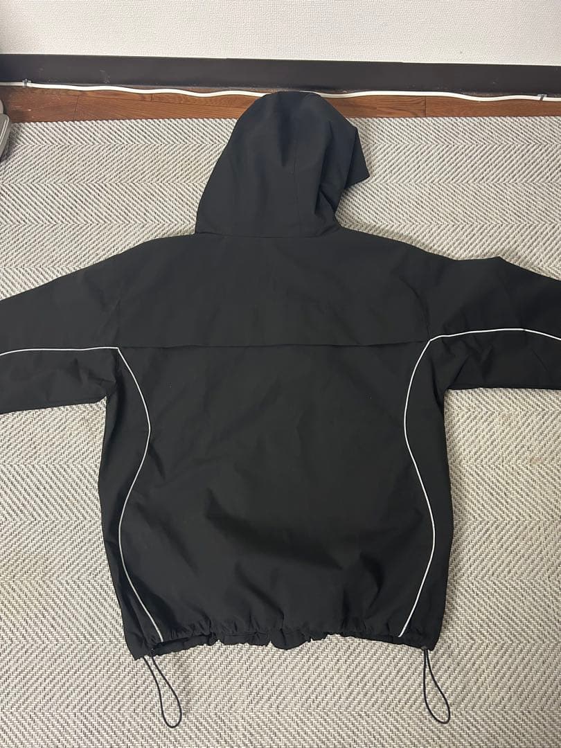 スノーボード用ブラックウェア（フード付き）