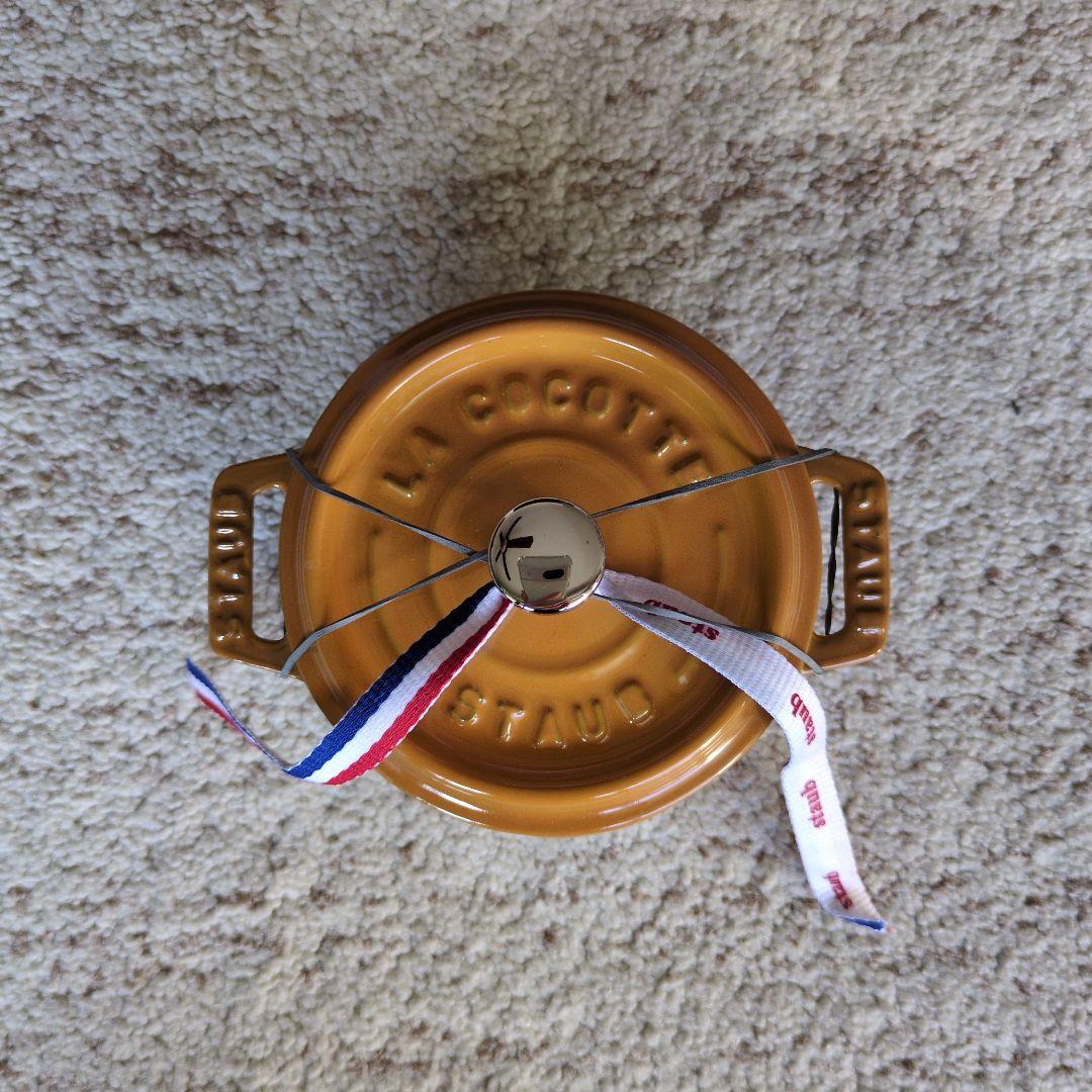 staub 　ミニココット　ラウンド10cm　マスタード