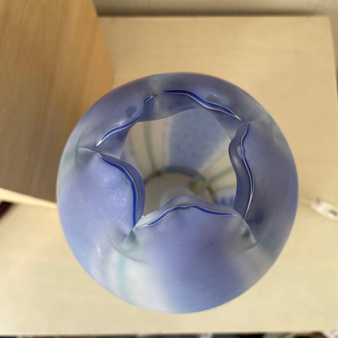 玻璃　テーブルランプ　ランプ白青　約30センチ　木箱付き　美品にみえる　送料込み