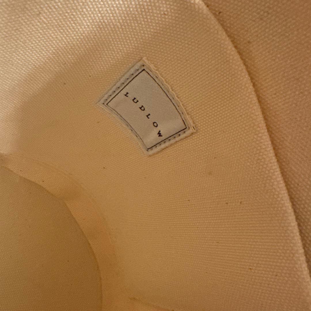 LUDLOW ハート刺繍キャンバストートバッグ　Lサイズ