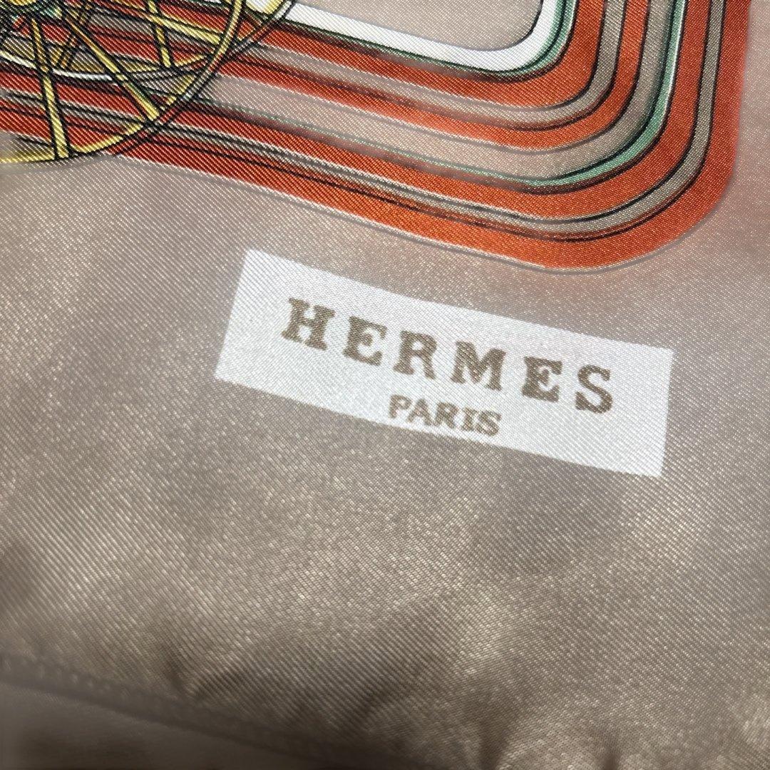 HERMES シルクスカーフ 馬車デザイン　カレ90