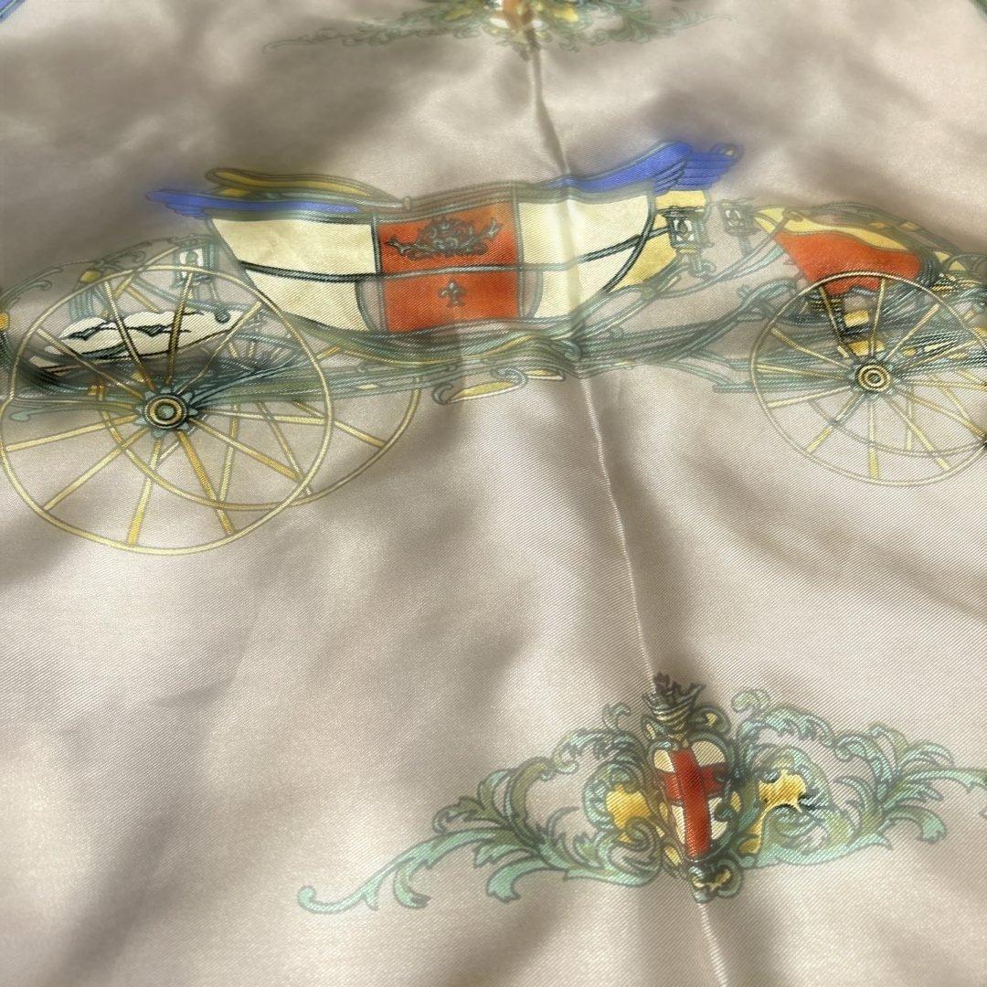 HERMES シルクスカーフ 馬車デザイン　カレ90