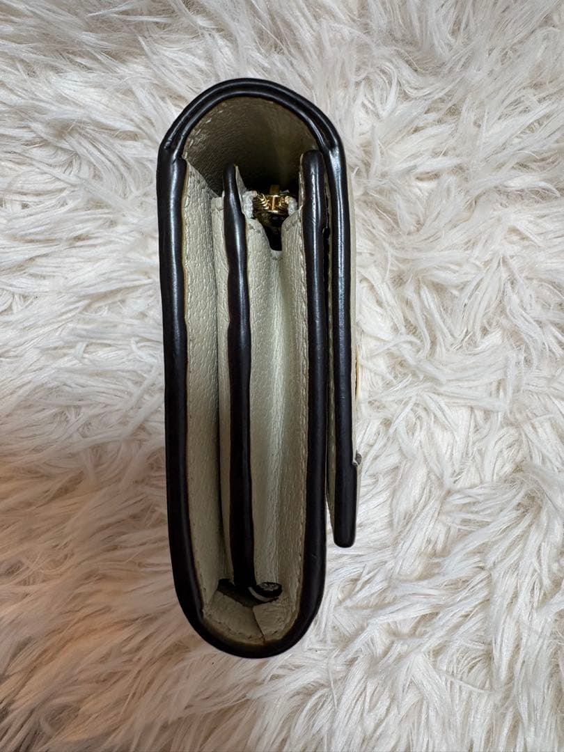 GUCCI GGロゴ 二つ折り財布 アイボリー
