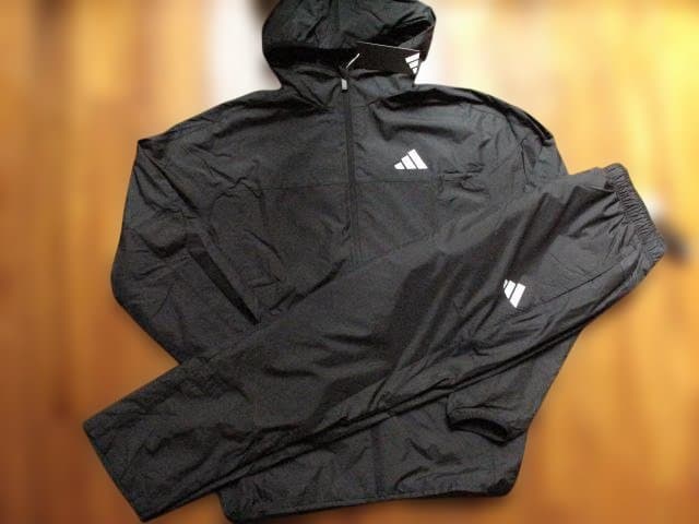 新品adidas　ウインドブレーカー上下セットLサイズ