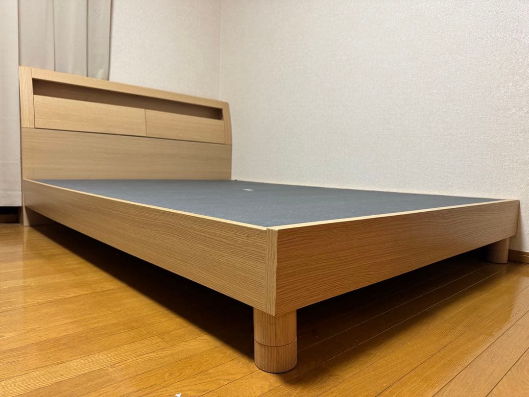 木製　ダブルベッドフレーム