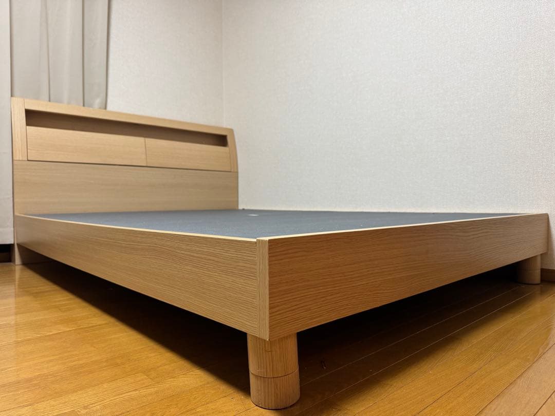 木製　ダブルベッドフレーム