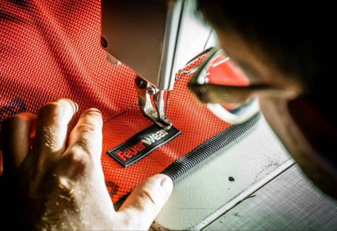 Feueewear ドイツ製 消防ホースで作られた パソコンバッグ