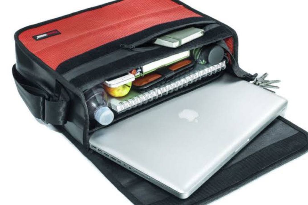 Feueewear ドイツ製 消防ホースで作られた パソコンバッグ