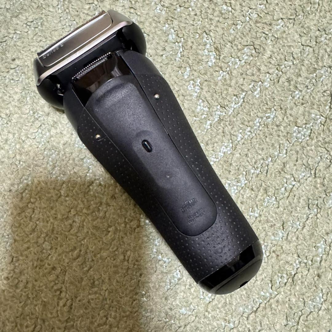 ブラウン 電気シェーバー シリーズ8 洗浄機付き 美品