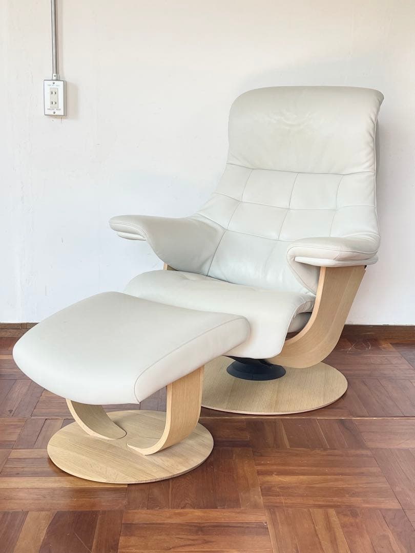 カリモク THE FIRST ザ ファースト リクライニング チェア オットマン