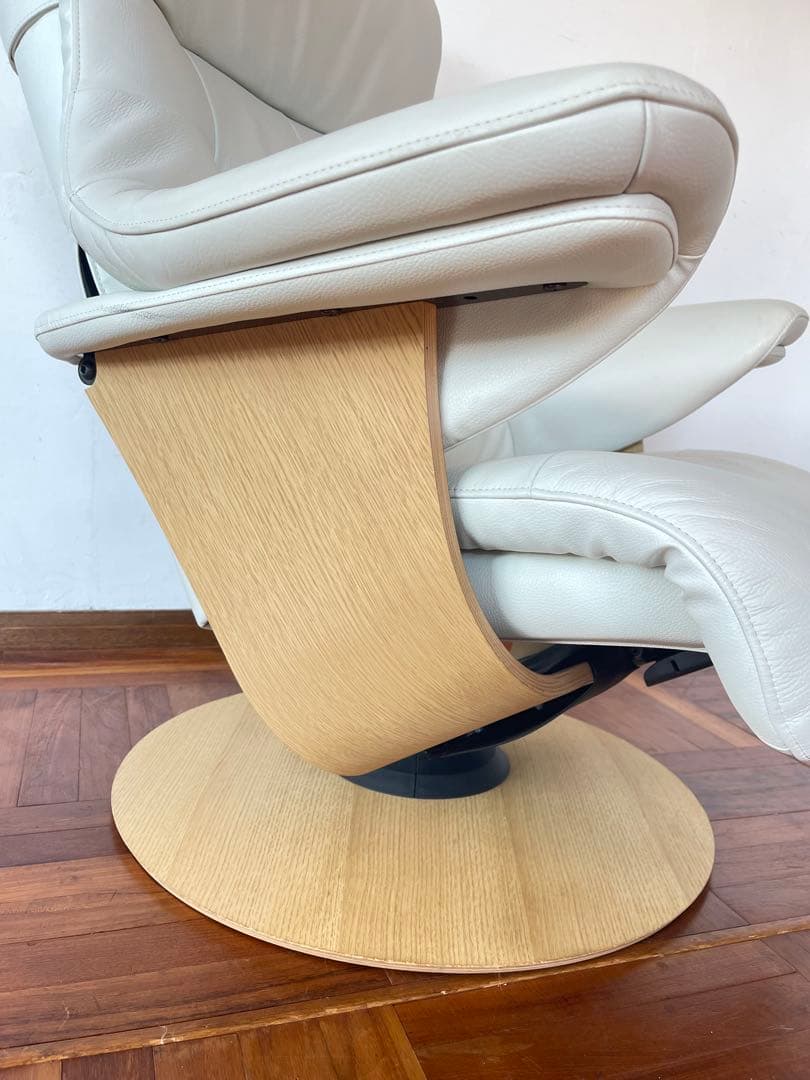 カリモク THE FIRST ザ ファースト リクライニング チェア オットマン